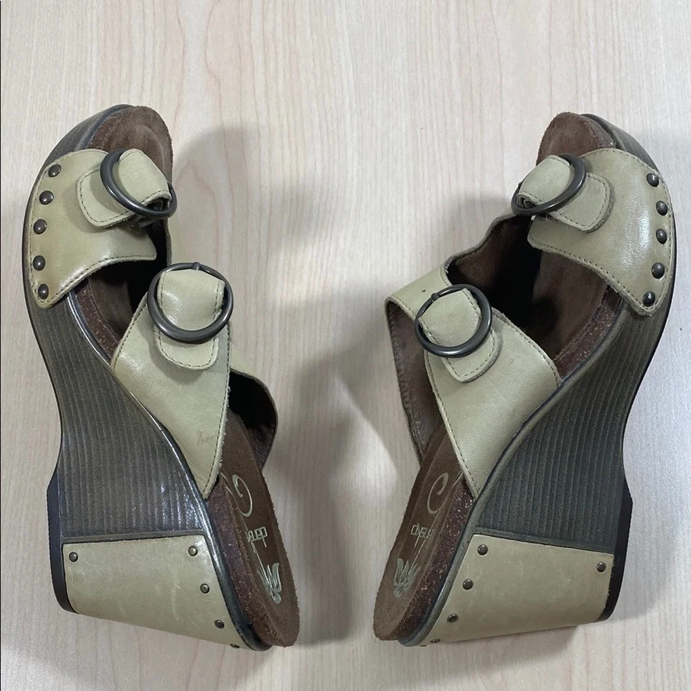 Dansko Fern Tan and Brown Wedge Shoes with Comfort Design